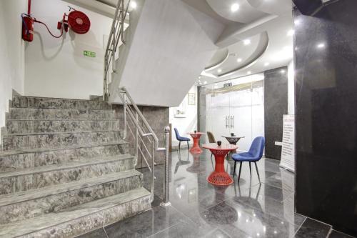 Restaurant, Hotel S B INN @ PAHARGANJ in New Delhi