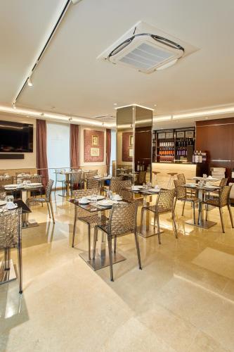 Nexus Valladolid Suites & Hotel - image 2