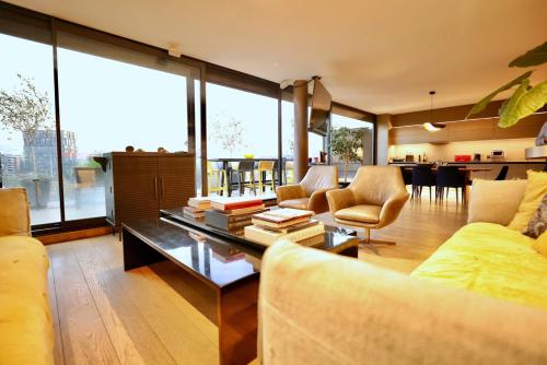 Luxury Apartment with Private Pool & Jacuzzi