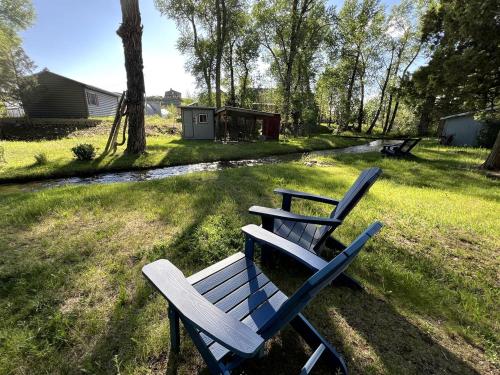 Tranquil Two Bedroom Cabin in Riverside, Wyoming in Saratoga (WY)