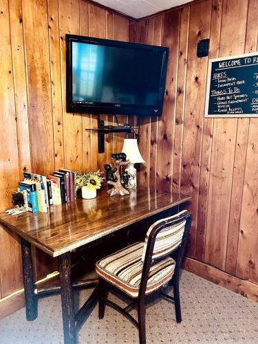 Delightful Secluded Cabin in Riverside, Wyoming in Saratoga (WY)