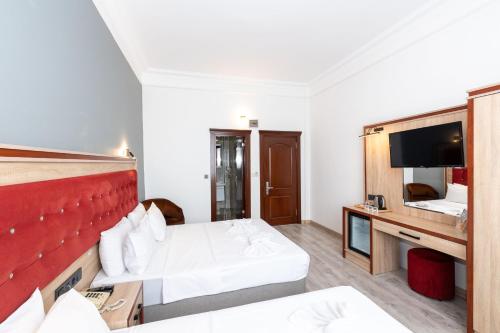 Standard Triple Room image 9