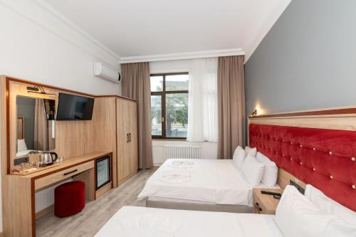 Standard Triple Room image 7
