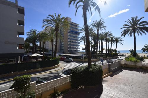 One-Bedroom Apartment - Sea Side image 5