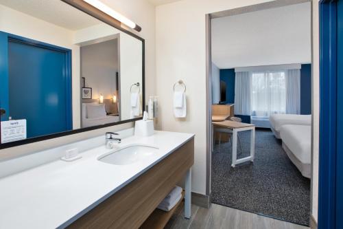 Baymont by Wyndham Grand Rapids N/Walker - image 5