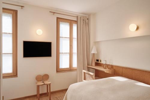 Elysée Montmartre Hotel - image 13