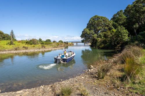 The Lighthouse - Te Mata Holiday Home