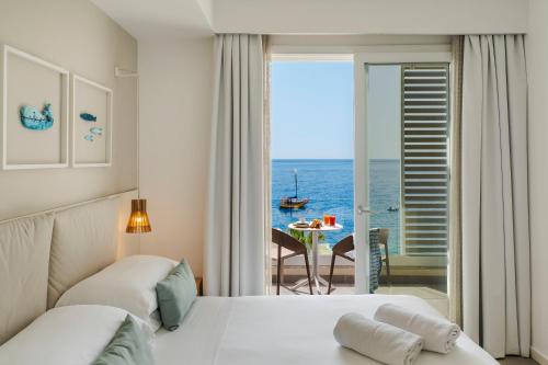 Deluxe Double Room with Sea View