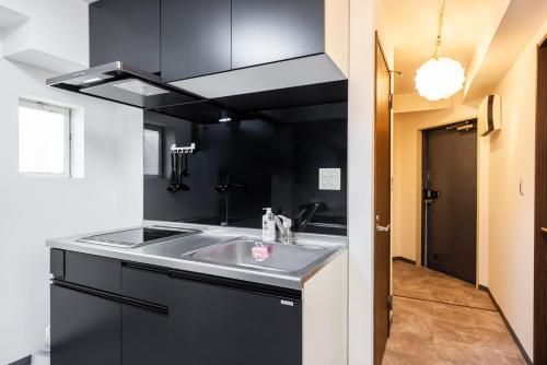 R201-Shinjuku 13 min Up to 8 people 60 sqm Full renovation Roppongi and Tsukiji direct access Family group 7 min to Ochiai Minami Nagasaki Station