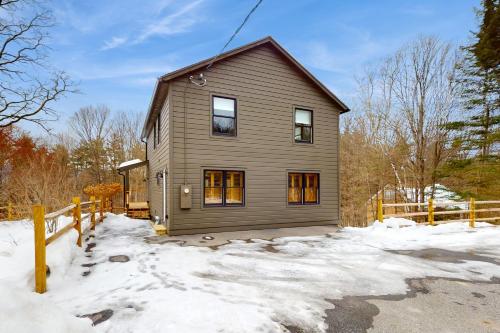 Camp Ridgewood Home and Cottage in Bolton Landing (NY)