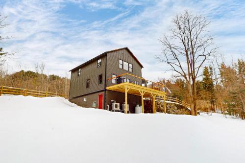 Camp Ridgewood Home and Cottage in Bolton Landing (NY)