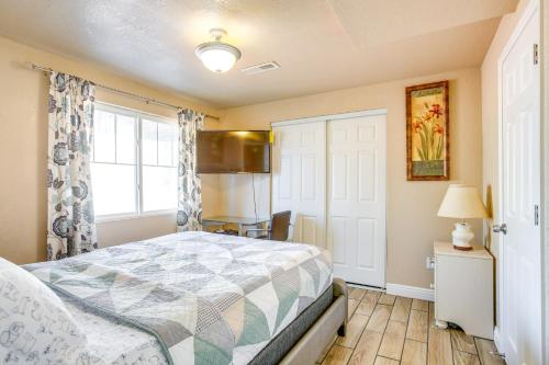 Hike, Explore and More Aurora Retreat with Yard