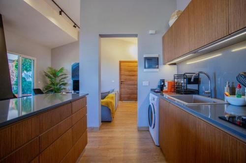 Tangerino - 3 BR Prime Location in Kfardebian