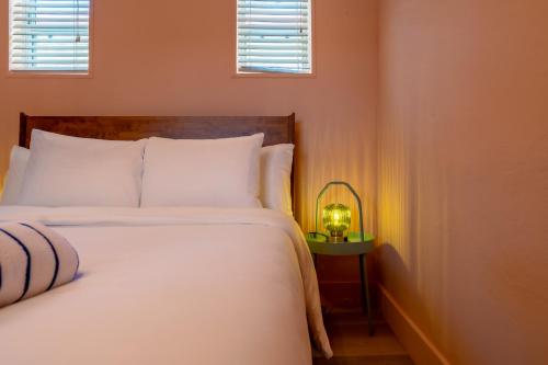 Monaco Vacation Rentals Room Type - Queen Room with Two Queen Beds