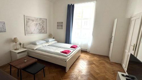 Apartment with Shower room in Side Street Apartments