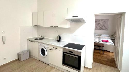 Side Street Apartments - image 13