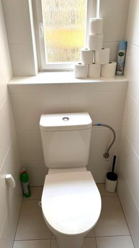 Apartment with Shower image 5