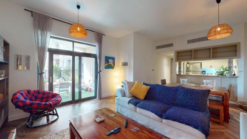 Private Garden Lake Views Fully Furnished, Dubái (foto 2)