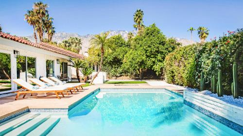 Luminous Home with Pool and Views in Palm Springs, USA