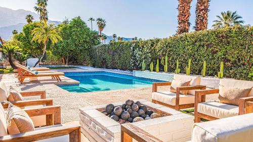 Luminous Home with Pool and Views in Palm Springs, USA