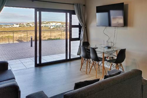 Comoditats, Apartament de  m2 amb 2 habitació i 1 bany privat a Skiathos (Nivica Lifestyle Living 20, Langebaan, 4-sleeper) in Olifantskop