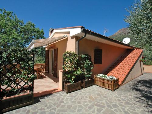  Le maree Lorena in Porto Azzurro