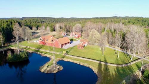 Viesnīcas āriene, Kopperhemmets Gård (Kopperhemmets Gard) in Holmared
