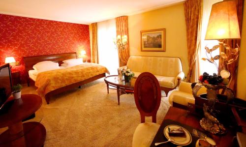 room detail thumbnail 0