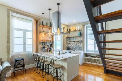 Stylish Downtown Porto Duplex 2BR Walk everywhere!, Porto (foto 10)