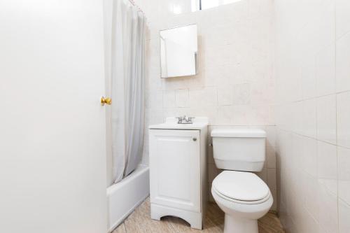 Prime Location Upper Manhattan Furnished Apartment - image 5