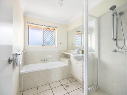 Ocean View From Balcony 5BR Home with Pool at Redcliffe