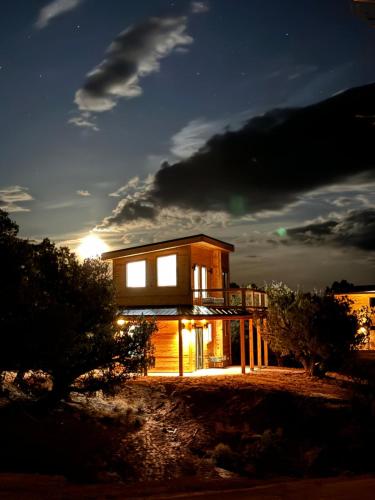 Tiny Cabin #7 at The Cedars in ไบร์ซ