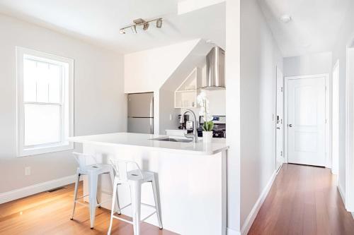 Jennifers Private Apartment with Outdoor Patio in Providence, USA