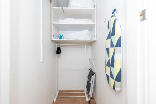 Charming 1 bedroom park adjacent. city 5 minutes - image 6