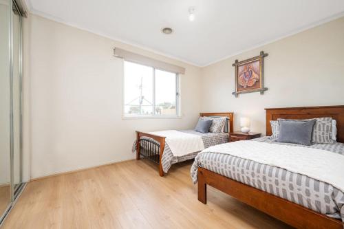 The Peninsula Escape Spacious 5-Bedroom Home