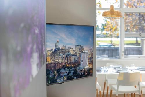 Stunning Huge Studio Sunny terrace with Parking - image 7