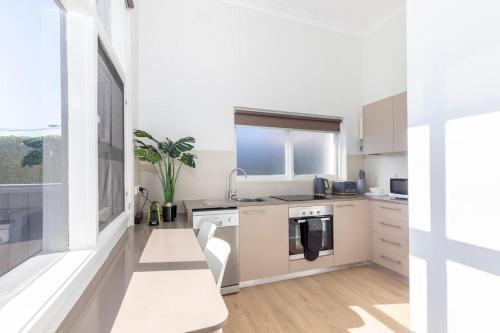 Stunning Huge Studio Sunny terrace with Parking - image 14