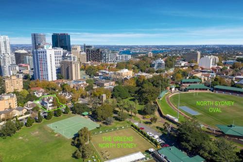 Executive Serviced north Sydney City pad - image 13