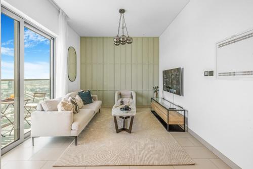 Massive 1BR with Pool Gym and Kids Play Area, Dubai