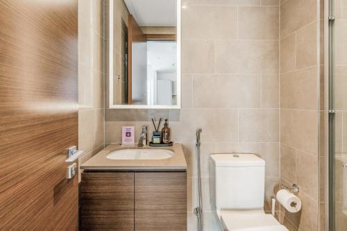 Massive 1BR with Pool Gym and Kids Play Area - image 10