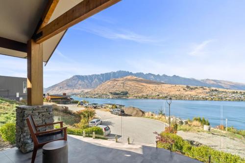 Panorama Paradise | Lake Views & Close to CBD - image 7
