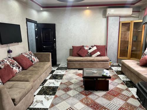 Jimmy Apartment, Il Cairo