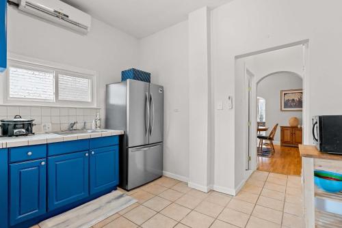 Sojourn Classic DC Rowhouse with Parking Sojourn Classic DC Rowhouse with Parking