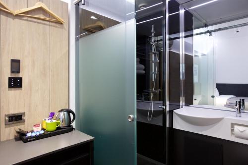 The Z Hotel Leicester Square - image 2