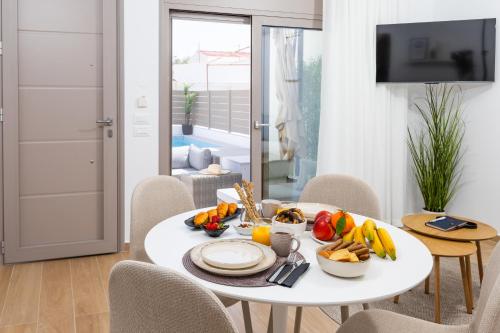 Rodyti, BLU Faflagkos Bay Luxury Suites in Viannos