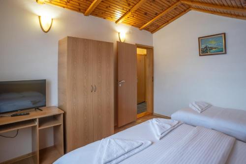 Hotel Pavlović - main image