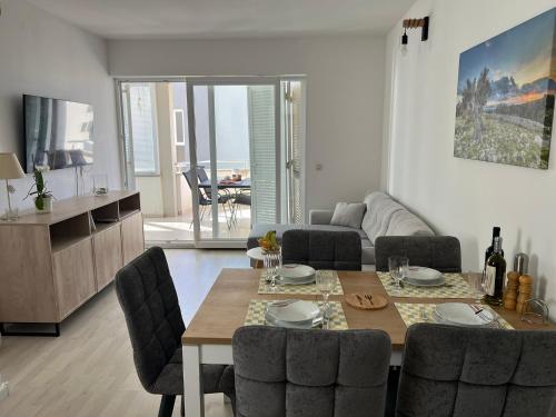 Two-Bedroom Apartment image 3