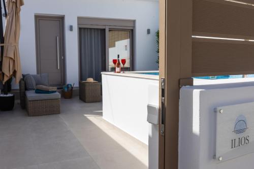 Įėjimas, BLU Faflagkos Bay Luxury Suites in Viannos