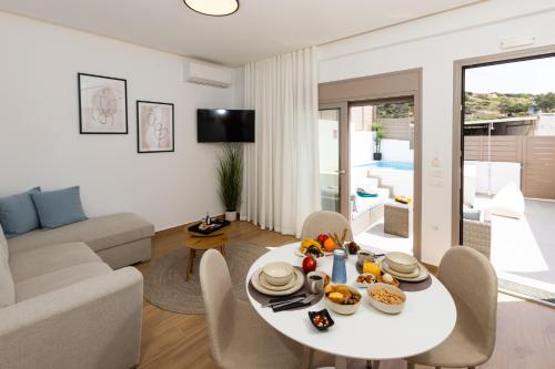 Patogumai, BLU Faflagkos Bay Luxury Suites in Viannos