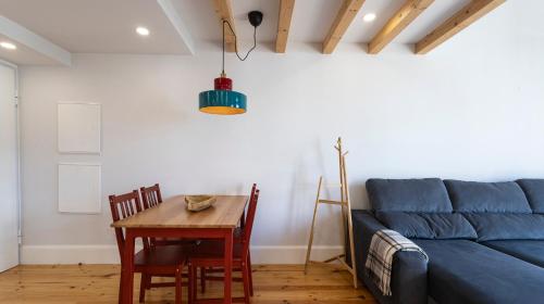 Stylish Duplex with Balcony in Porto by LovelyStay, Porto (foto 5)